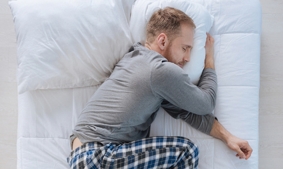 Welche Matratze sollte man bei Schwitzproblemen wählen? – Matratze online kaufen | Godre | Finden Sie die beste Matratze